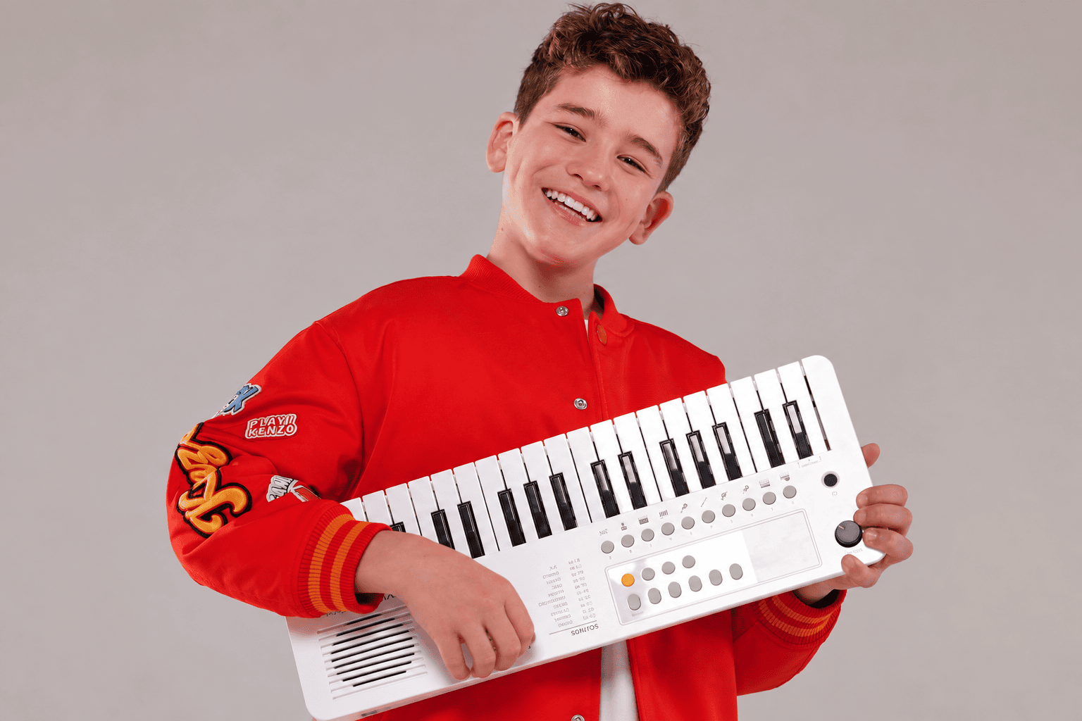 🇫🇷 Alec dévoile sa chanson “Comment tu vas ?” pour l’Eurovision Junior 2026
