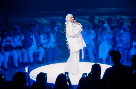 🇲🇾⭐ Aina Abdul dévoile « Bluest Sky » pour la Malaisie